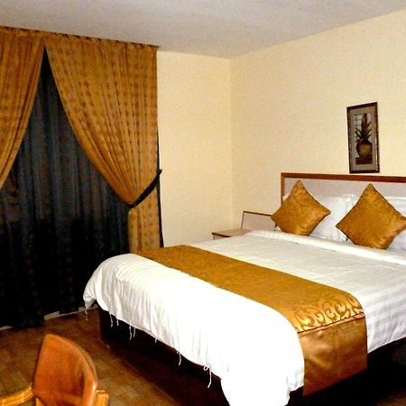 Mansour Plaza Hotel Apartments Dammam Oda fotoğraf