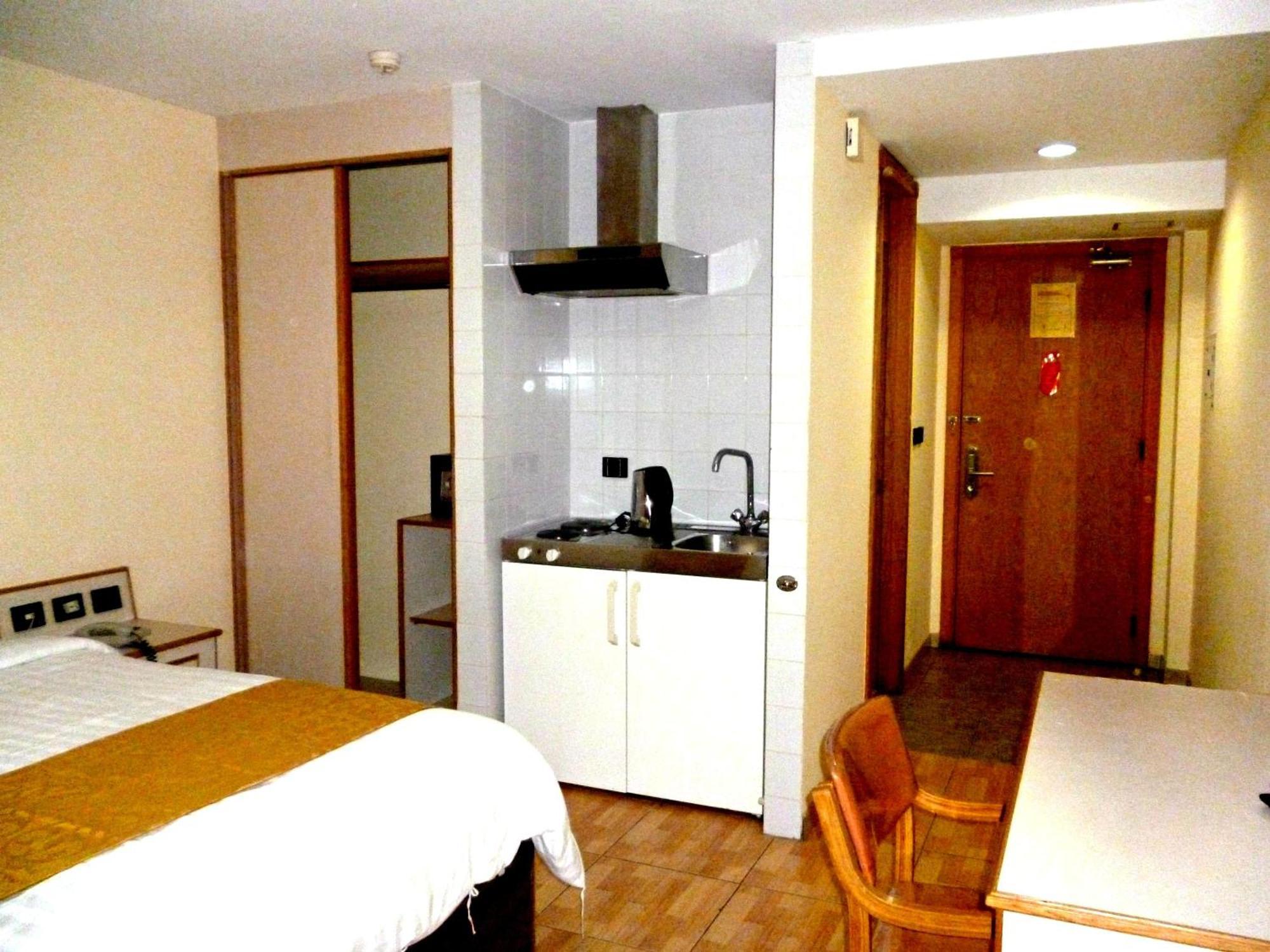 Mansour Plaza Hotel Apartments Dammam Oda fotoğraf